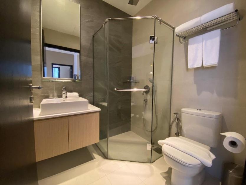 Momentus Serviced Residences Novena Singapur Dış mekan fotoğraf