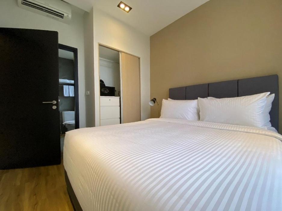Momentus Serviced Residences Novena Singapur Dış mekan fotoğraf