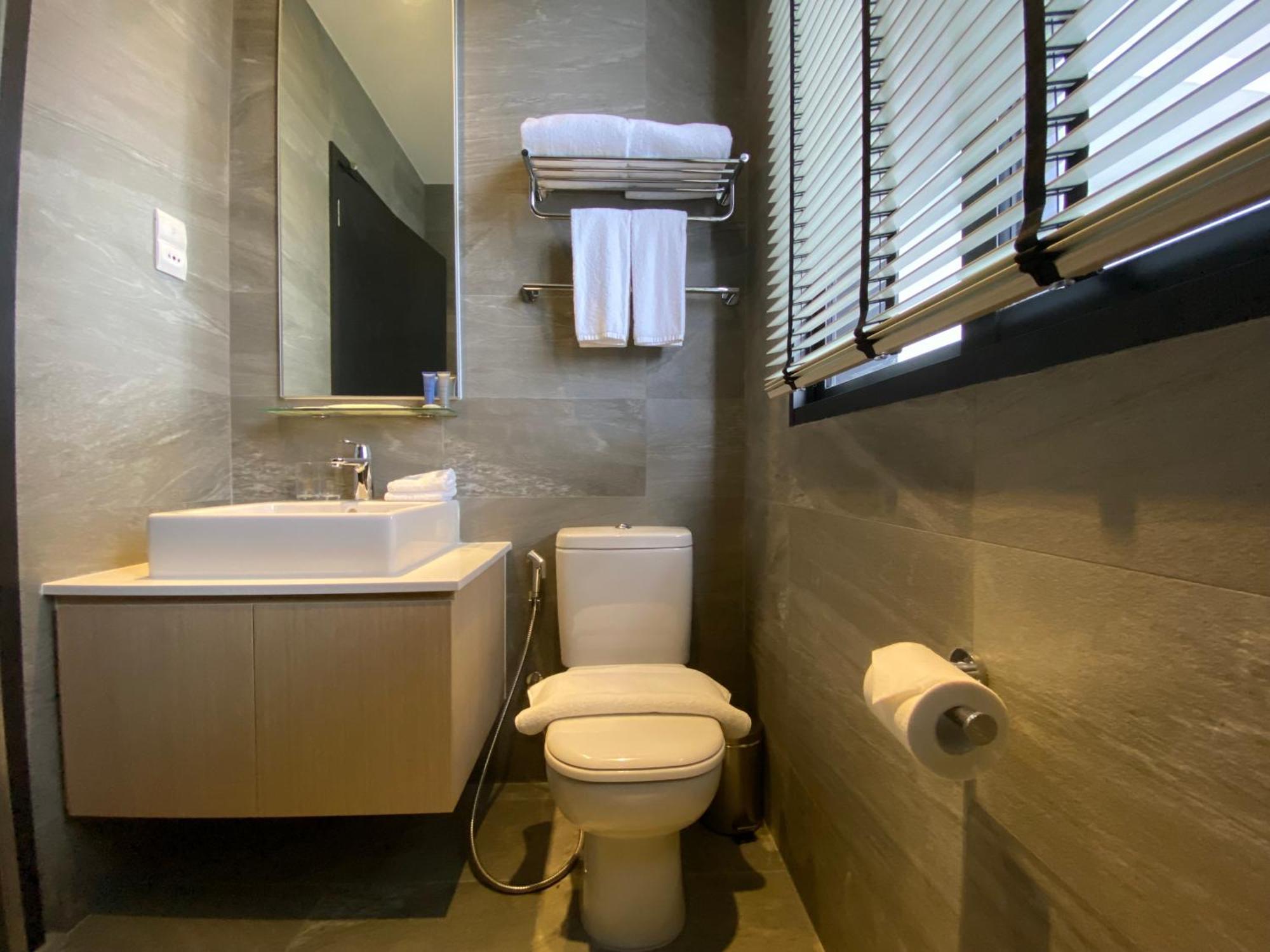 Momentus Serviced Residences Novena Singapur Dış mekan fotoğraf