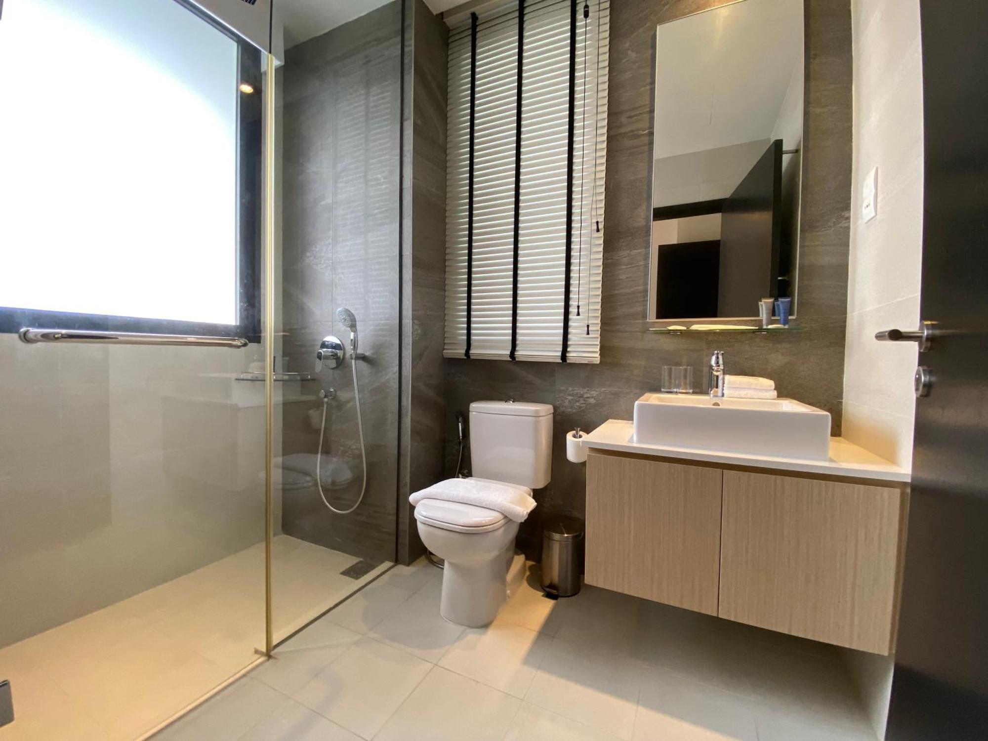 Momentus Serviced Residences Novena Singapur Dış mekan fotoğraf