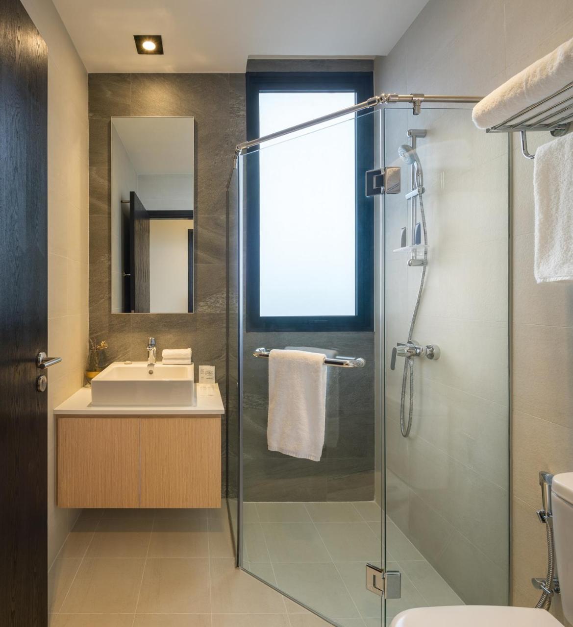 Momentus Serviced Residences Novena Singapur Dış mekan fotoğraf